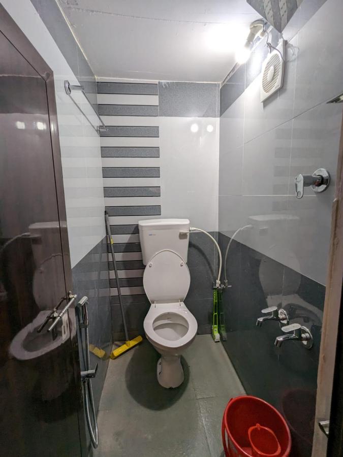Budget Home Kochi Exterior foto