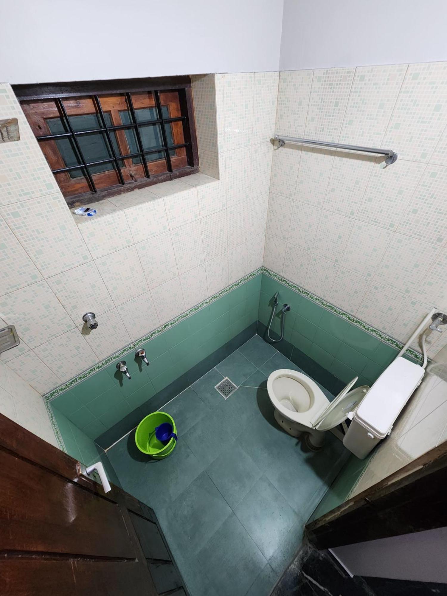 Budget Home Kochi Exterior foto